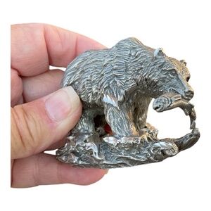 1990 Masterworks Fine Pewter Bear with fish signed P.C.S 3”x2.25”
